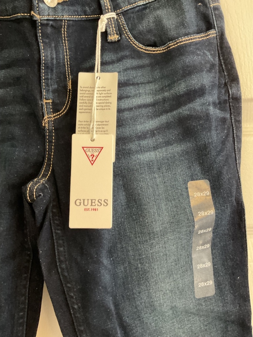 💐NWT💐 Guess Women’s Power Skinny Low Rise Jeans - size 28 - Picture 7 of 7
